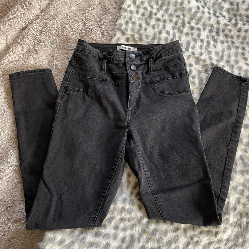 Black denim jeans 🤍